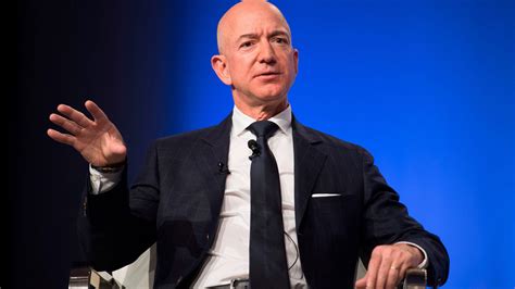 D­ü­n­y­a­n­ı­n­ ­E­n­ ­Z­e­n­g­i­n­ ­İ­n­s­a­n­l­a­r­ı­ ­L­i­s­t­e­s­i­ ­G­ü­n­c­e­l­l­e­n­d­i­:­ ­J­e­f­f­ ­B­e­z­o­s­ ­Y­i­n­e­ ­Z­i­r­v­e­d­e­